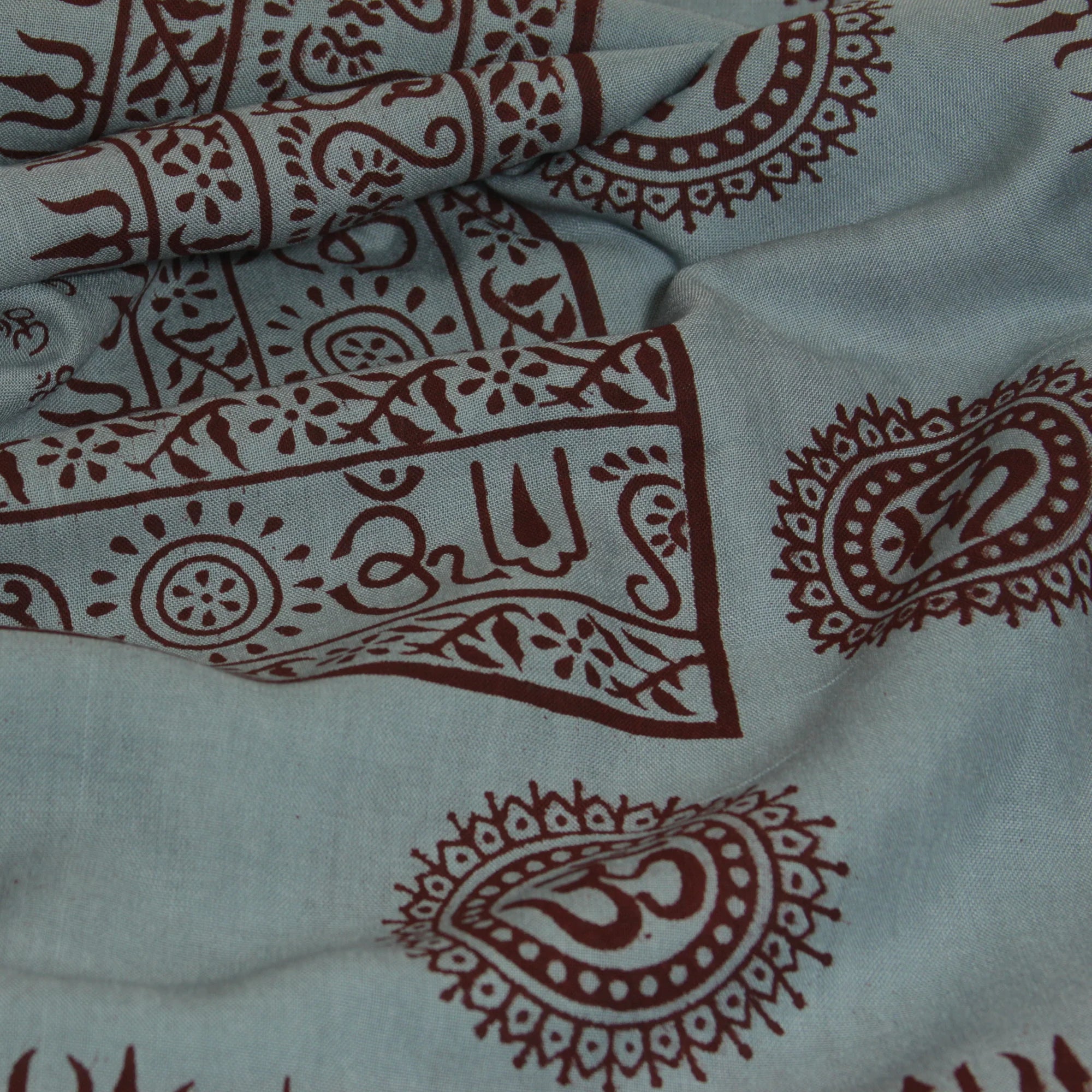 Meditation Yoga Prayer Shawl - Mantra Om - Grey