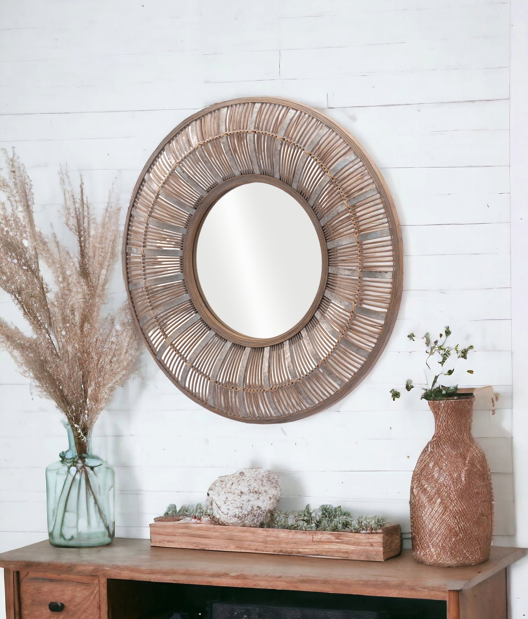 Island Breeze Round Accent Mirror