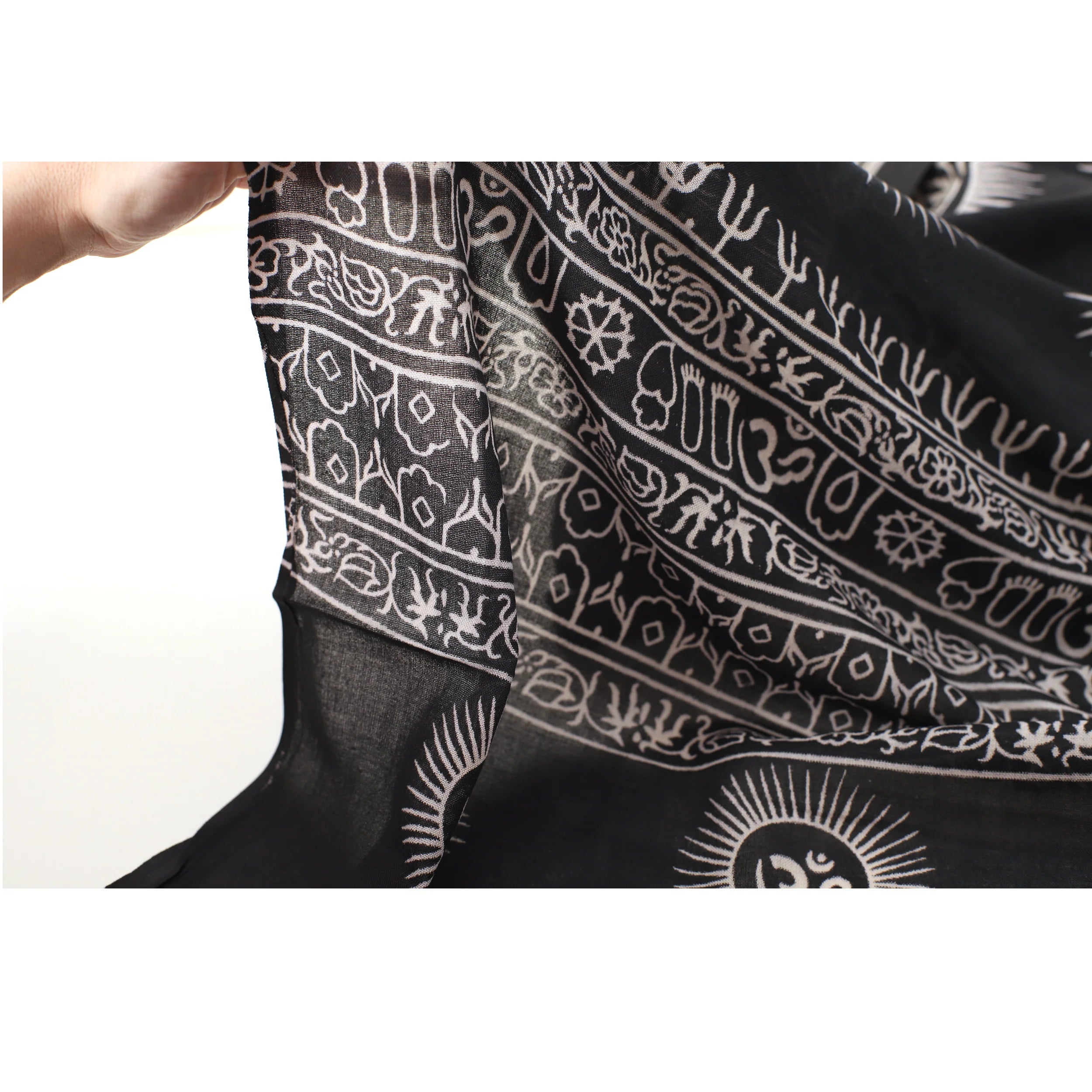 Meditation Yoga Prayer Shawl - Mantra Om - Black